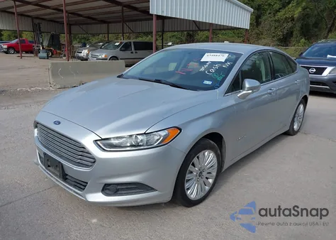 2016 Ford Fusion Hybrid Se из США, поврежденный, VIN 3FA6P0LU3GR285698